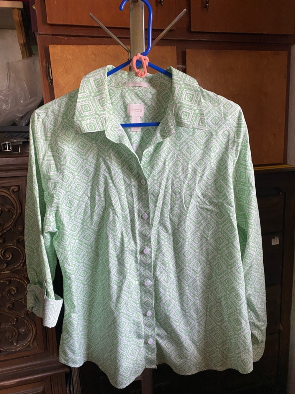 Chico's Light Green Geometric Button-Up Shirt